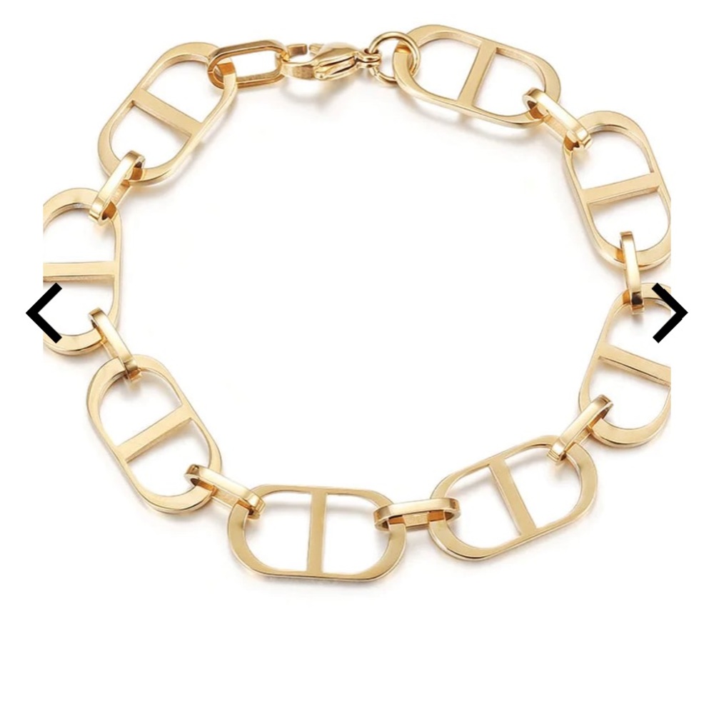 Gorgeous bracelet